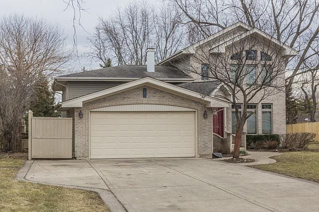 1st image of 1011 Lakewood Dr