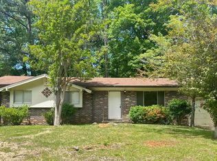 820 Sherwood Forest Dr, Birmingham, AL 35235