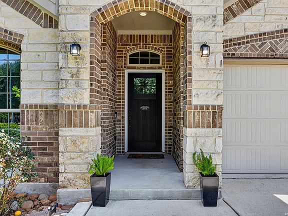 3rd image of 8843 Winchester Way