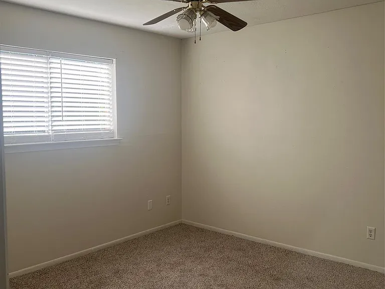 622 Coolidge St — Photo 7