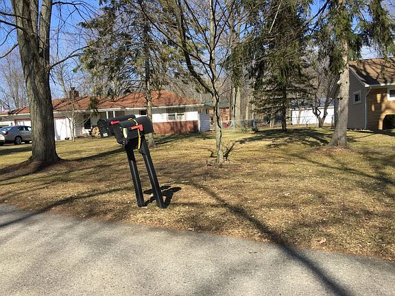 3rd image of 3364 Clyde Dr