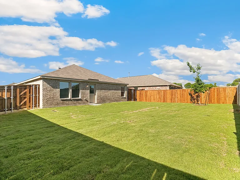2821 Watchpoint Rd — Photo 32