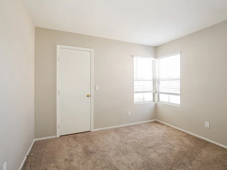 1724 Villa Vista Way — Photo 14