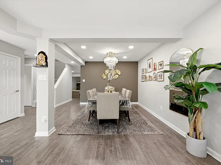 13118 Hearthside Ln — Photo 3