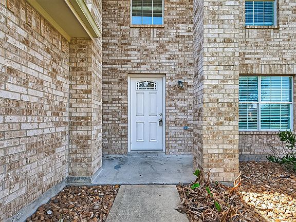 4th image of 3807 Brook Garden Ln