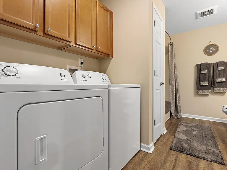 Redwood Westfield Myra Way — Photo 12
