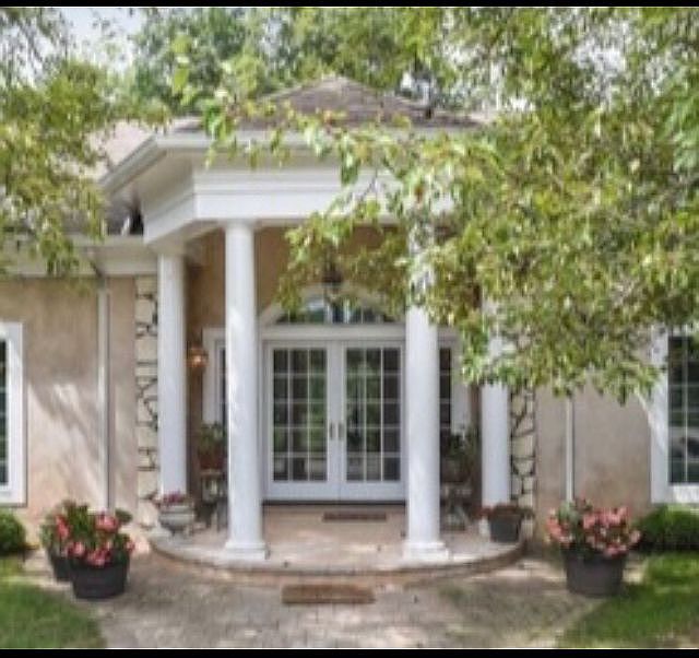 1st image of 129 Treadwell Ave