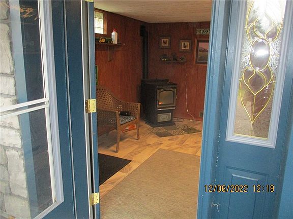 4th image of 648 Brownsdale Rd