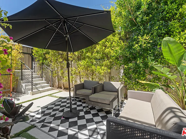 656 California Ave — Photo 27