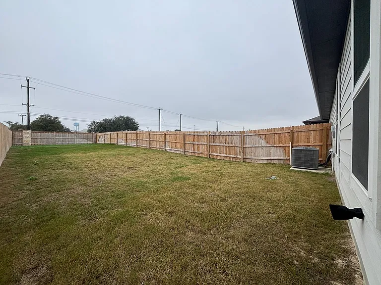 240 Nespral Dr — Photo 26