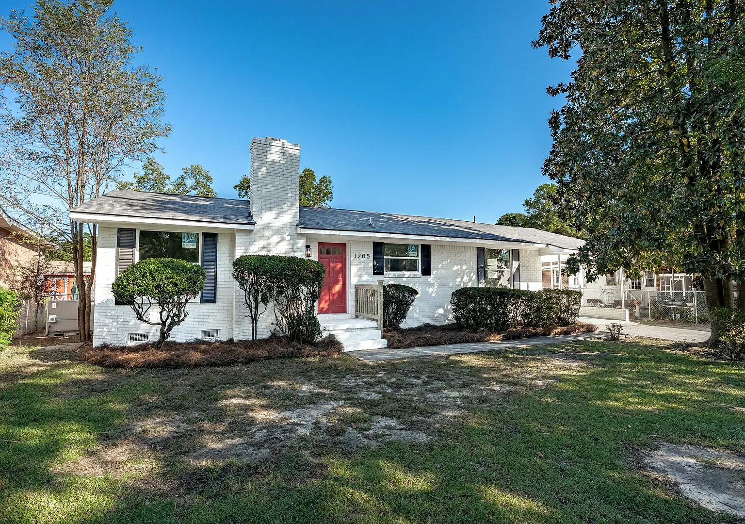 Beautifully Updated 3-Bedroom Home with Fenced Backyard Northeast Columbia! — Photo 3