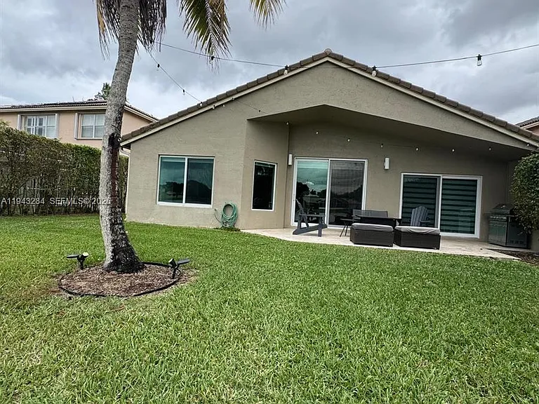 16440 Ruby Lake — Photo 13