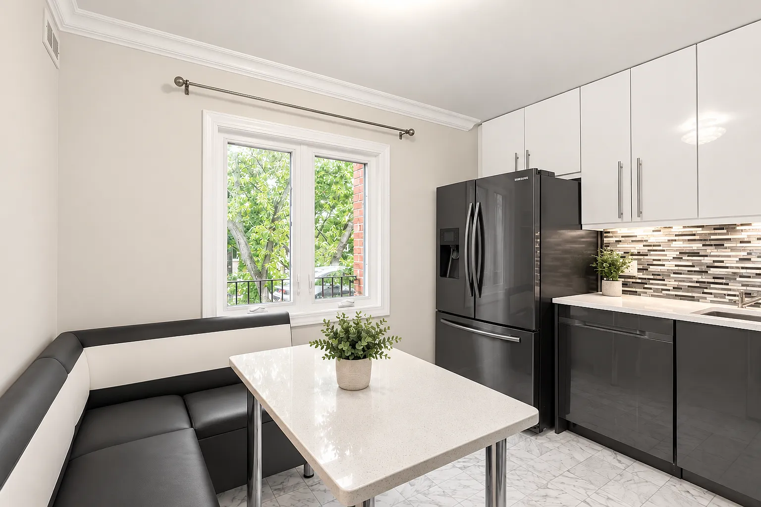 2 bed, 1300 sqft, $1,950 — Photo 3