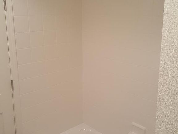 5th image of 209 E Adams St APT A