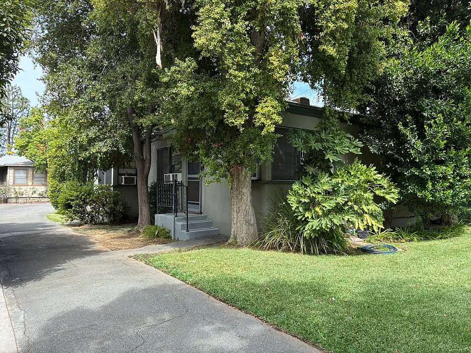 129 Marion Ave #129