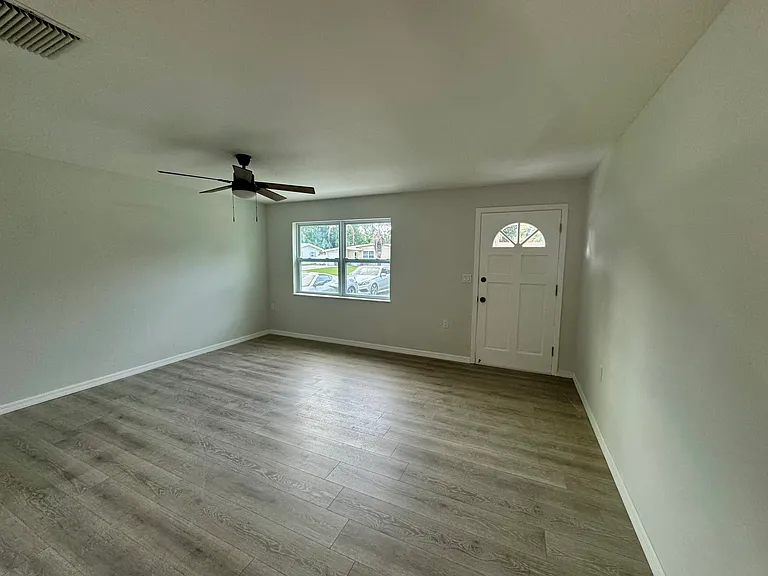 2934 Webley Dr — Photo 10