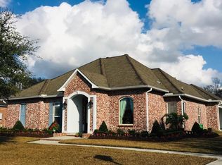 12338 Oak Alley Dr, Geismar, LA 70734