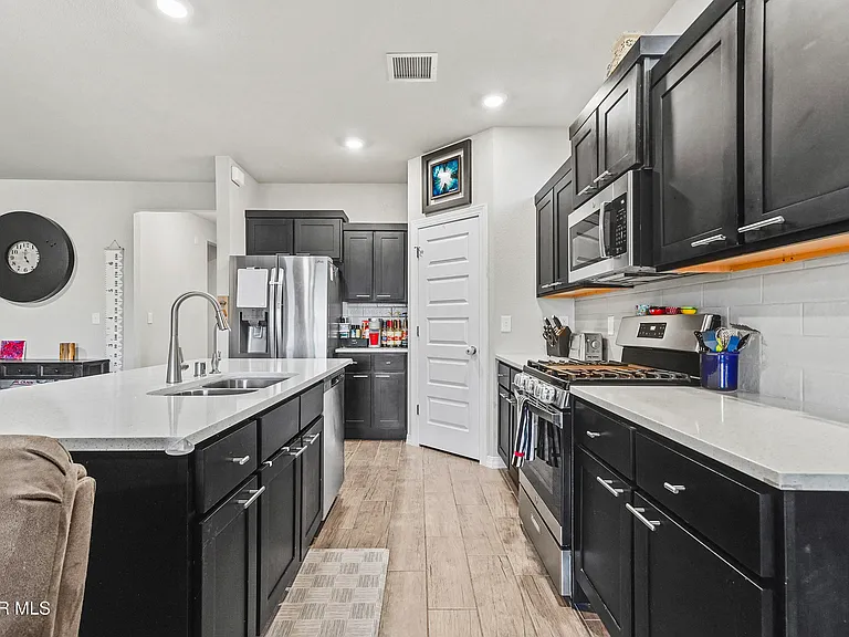 1048 Nepal Sky St — Photo 9