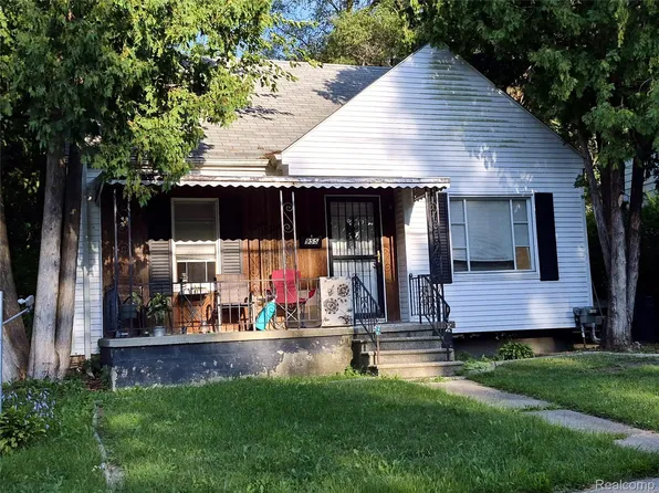 955 Salisbury Ave, Flint, MI 48532