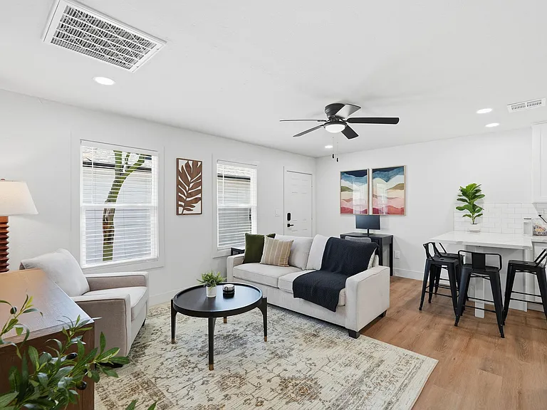1417 E Roosevelt St #1 — Photo 8