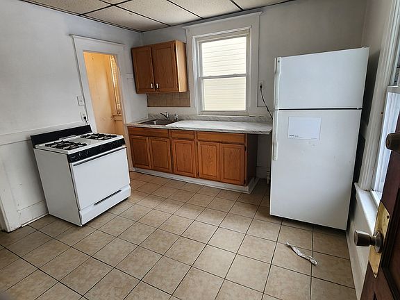 2nd image of 10B Stanwix St #2