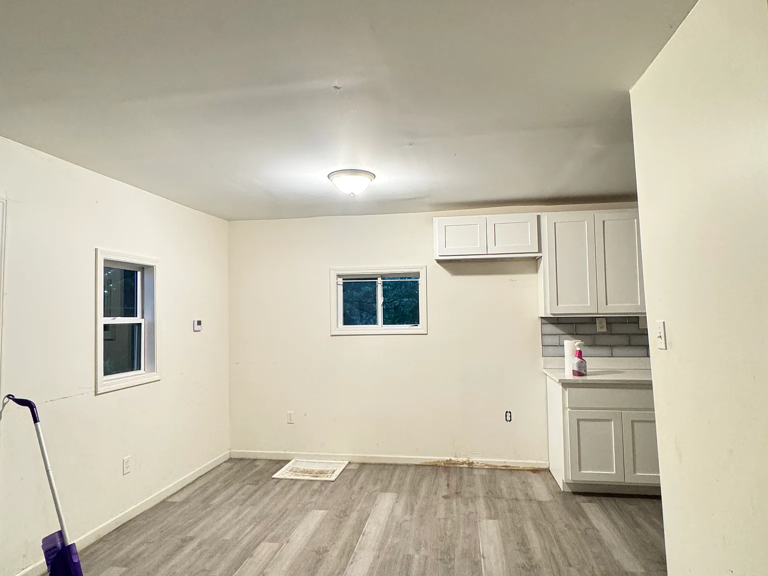 3 bed, 1.5 bath, $1,300 — Photo 2