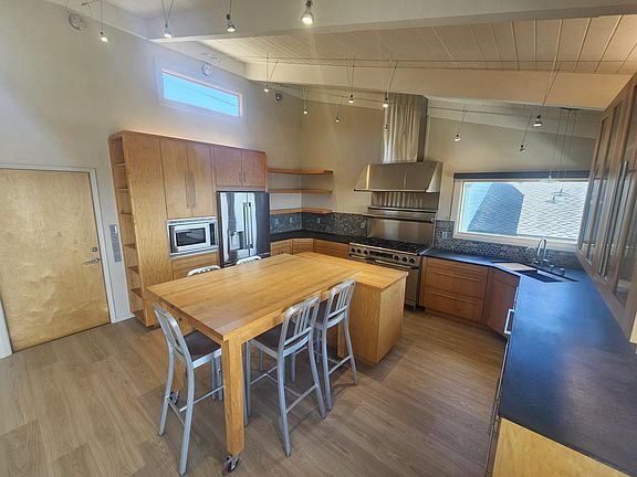 5th image of 2335 Nutmeg Ave