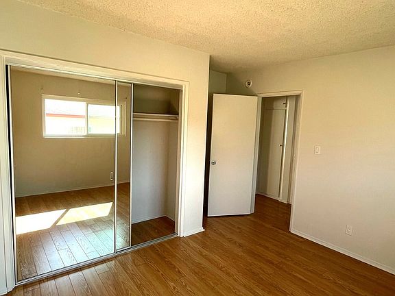 5th image of 12540 Pacific Ave #8
