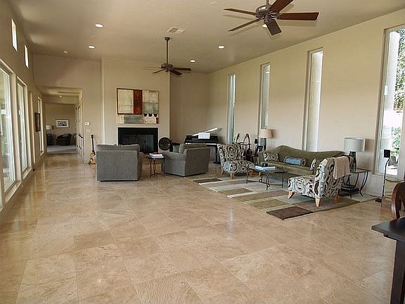 Dining & Living Room 