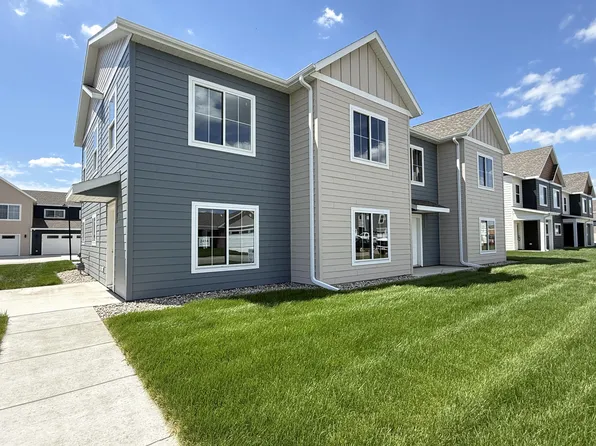 2414 Oak Branch Ave, Brookings, SD 57006