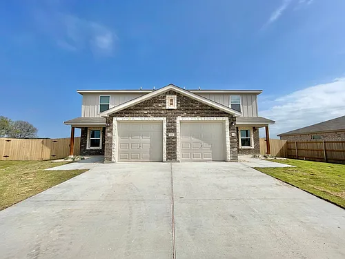 1708 Castroville Trl Photo 1
