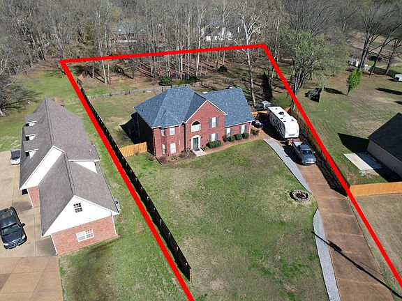 3rd image of 30 Woodmont Dr