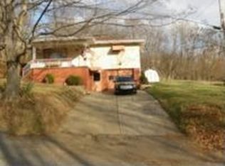 1073 Dale Rd, Finleyville, PA 15332