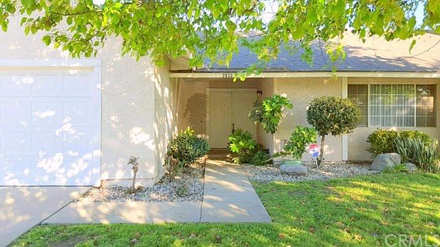 1st image of 2833 S Meadowbrook Pl