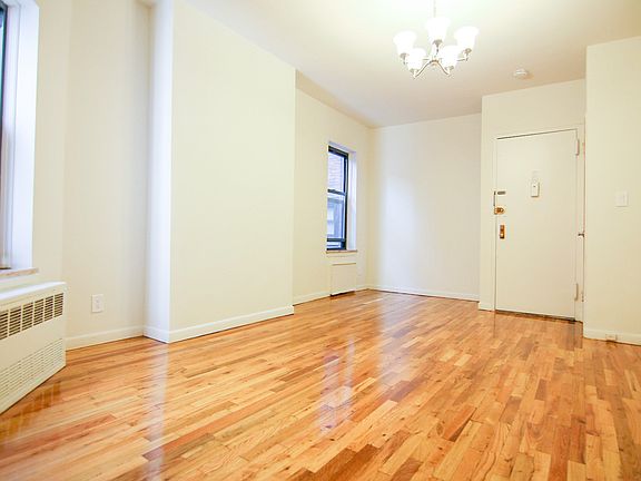 2nd image of 303 W 92nd St #4CC