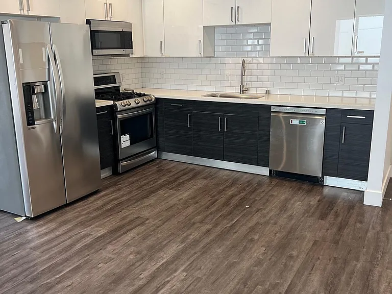 4231 McLaughlin Ave #401 — Photo 4