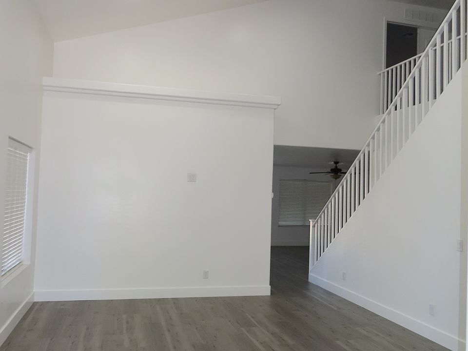 1st image of 21813 W Mohave St