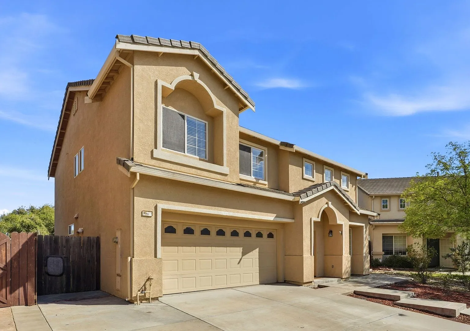 1380 Jones Ln — Photo 3