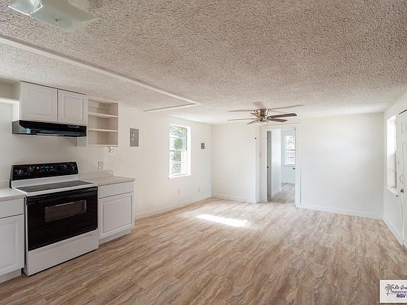 3rd image of 24 Midway Dr