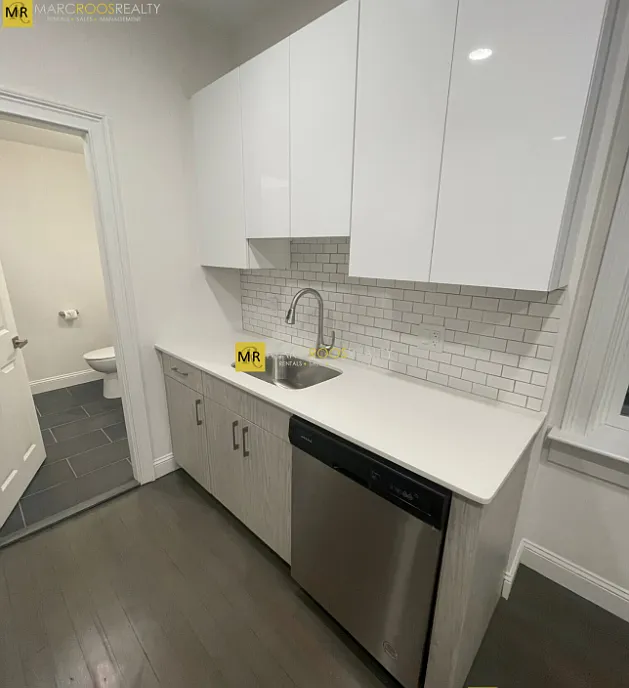1 bed, 9999 sqft, $3,600 — Photo 2