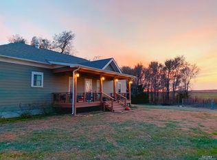 9468 E Hobbs Creek Rd, Gypsum, KS 67448