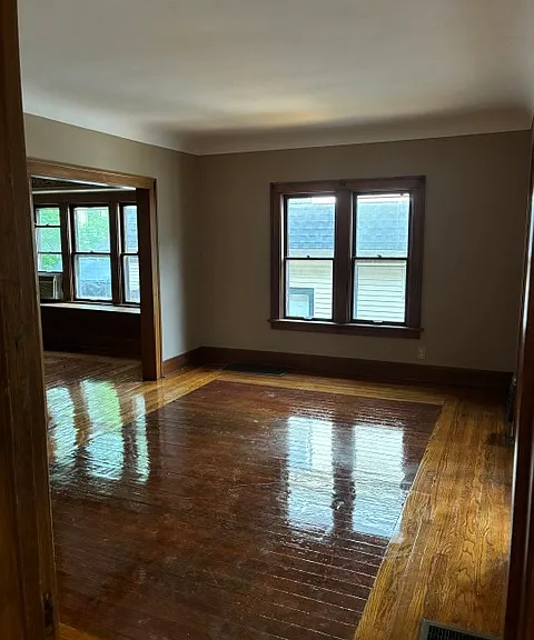 914 W Vine St — Photo 6