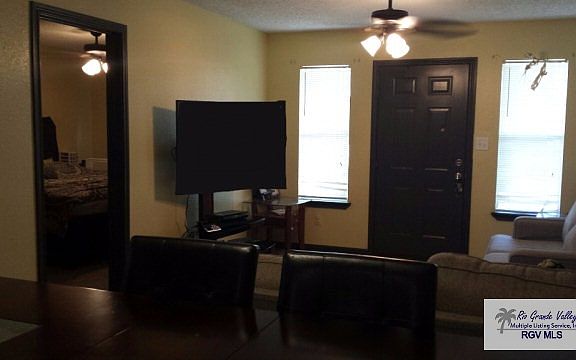 2nd image of 2118 El Paraiso