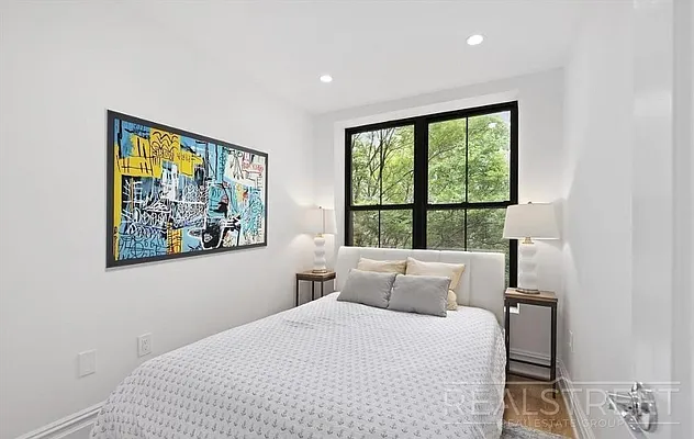 Rented by Real Street Inc | media 9