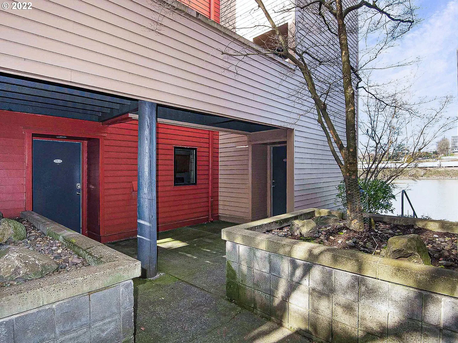 920 NW Naito Pkwy APT J2 photo 1