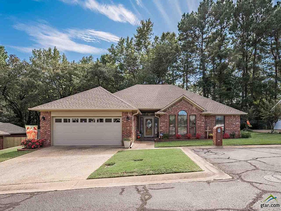 1st image of 305 Canterbury Ct