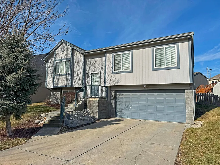 4332 N Hws Cleveland Blvd — Photo 1