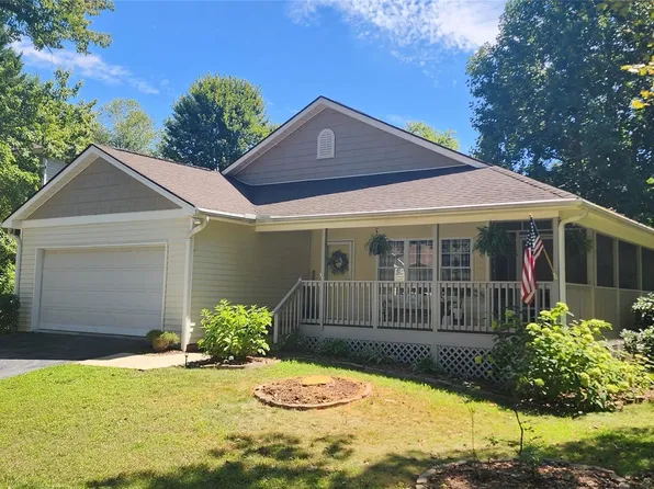 79 Wildwood Forest Ln, Mills River, NC 28759
