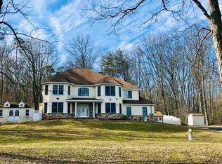 781 Cherry Lane Rd, East Stroudsburg, PA 18301