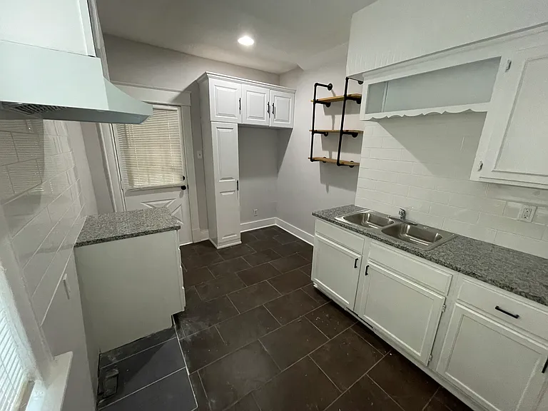 119 Hardesty Ave — Photo 3